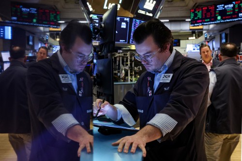 US stocks end flat as Nasdaq extends weekly gains, S&P 500 and Dow dip