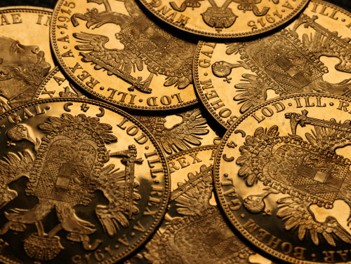 Gold vaults $3,000 in rush for safety from market, political worry