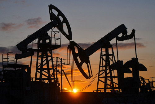 Goldman Sachs raises Brent oil forecast for second half of 2025 to $66