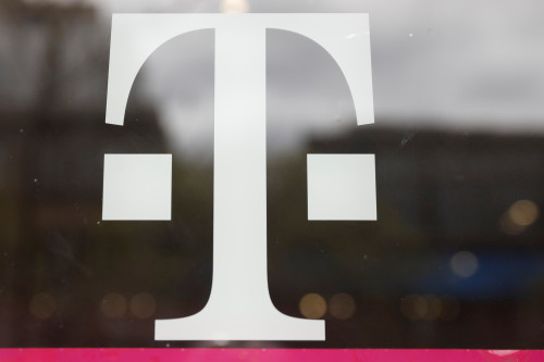 T-Mobile raises forecast for annual subscriber additions