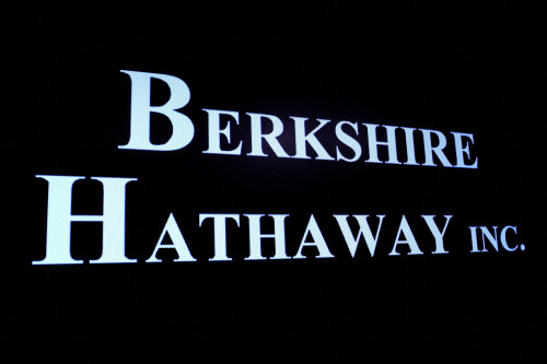 Berkshire invests in UnitedHealth, trims Apple stake