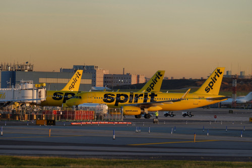 Spirit Airlines transfers Chicago airport gates to American Airlines for $30 million