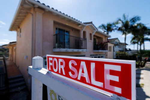 US pending home sales surge to highest in nearly 3 years in November, NAR says