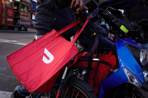 DoorDash rolls out emergency relief as surging pump prices hit US gig workers