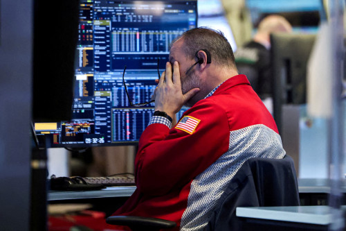 Dow confirms correction as traders worry about war